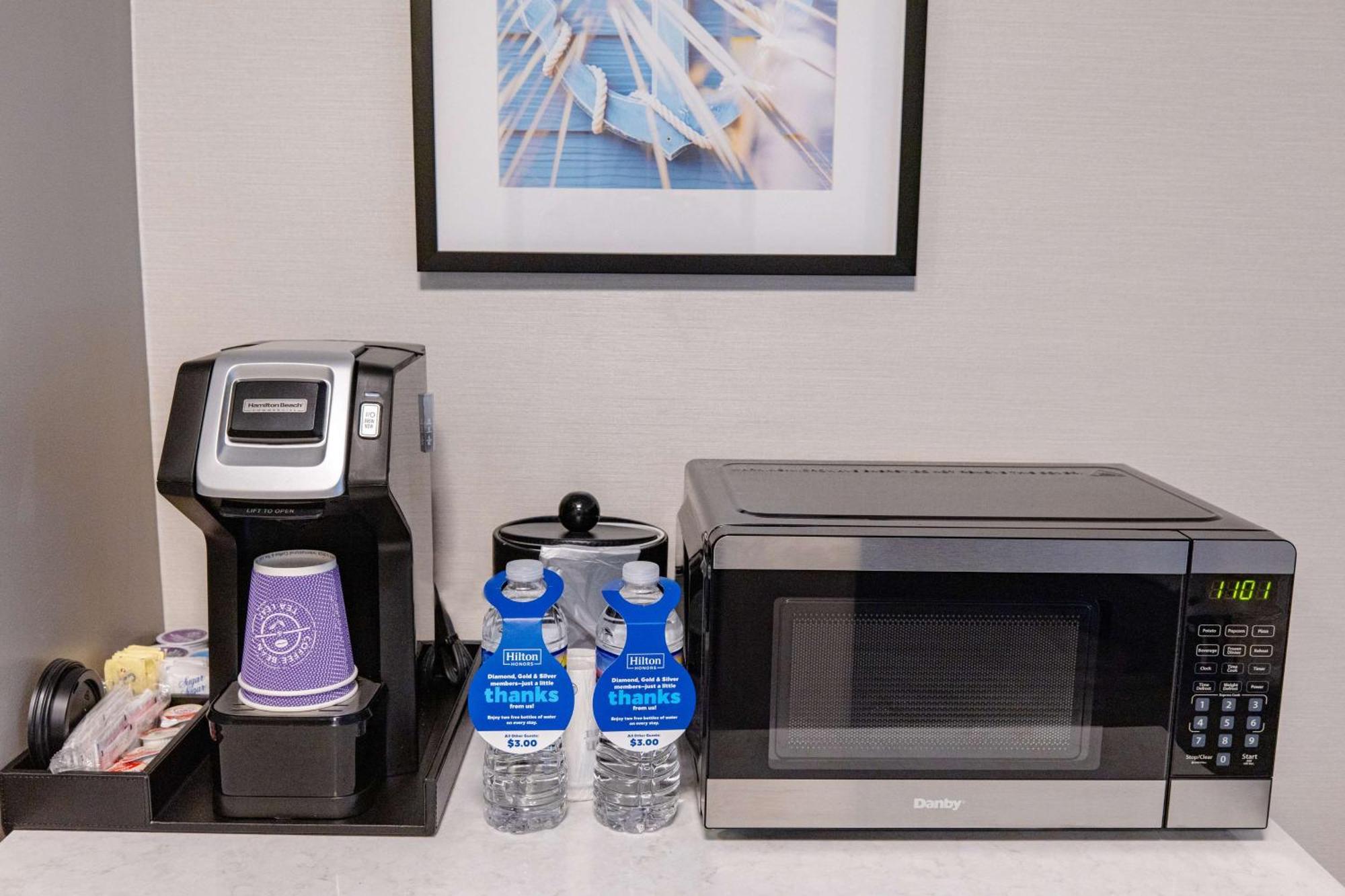 Hilton Garden Inn Lakewood Buitenkant foto